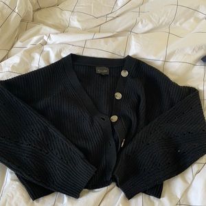 Line & Dot black cute cropped sweater